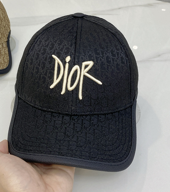 M1R86D111 Popular hats