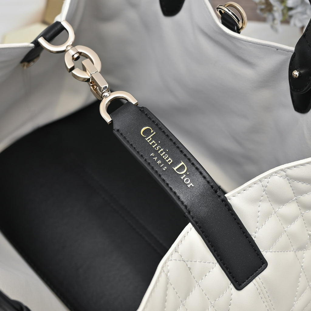 B1R76D40 Fashion leather bag