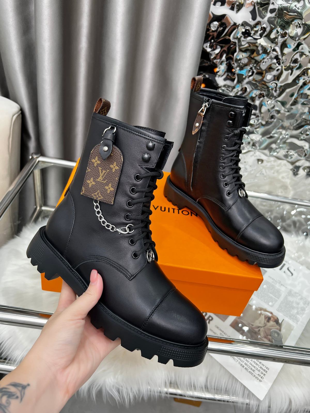 Z2P106E23 Fashion high-quality shoes