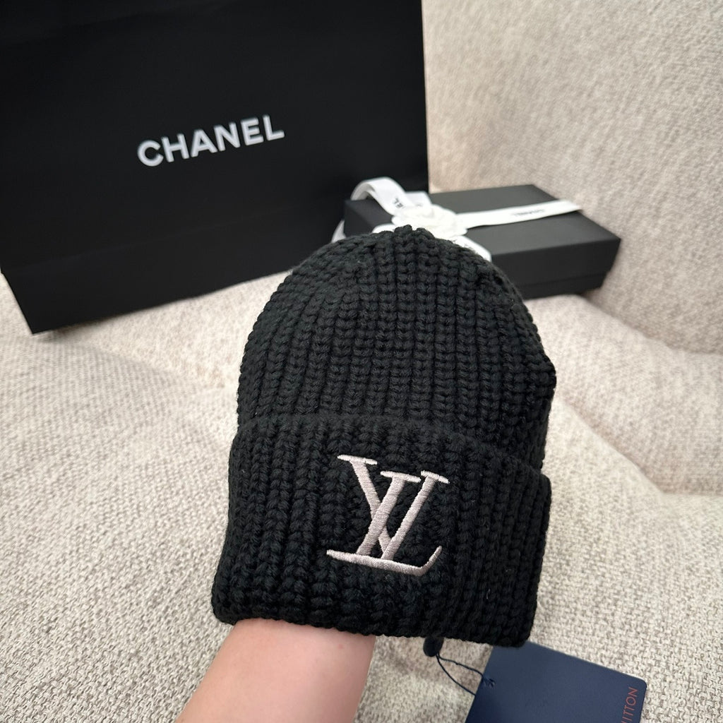 M1R86E15 Fashion hats
