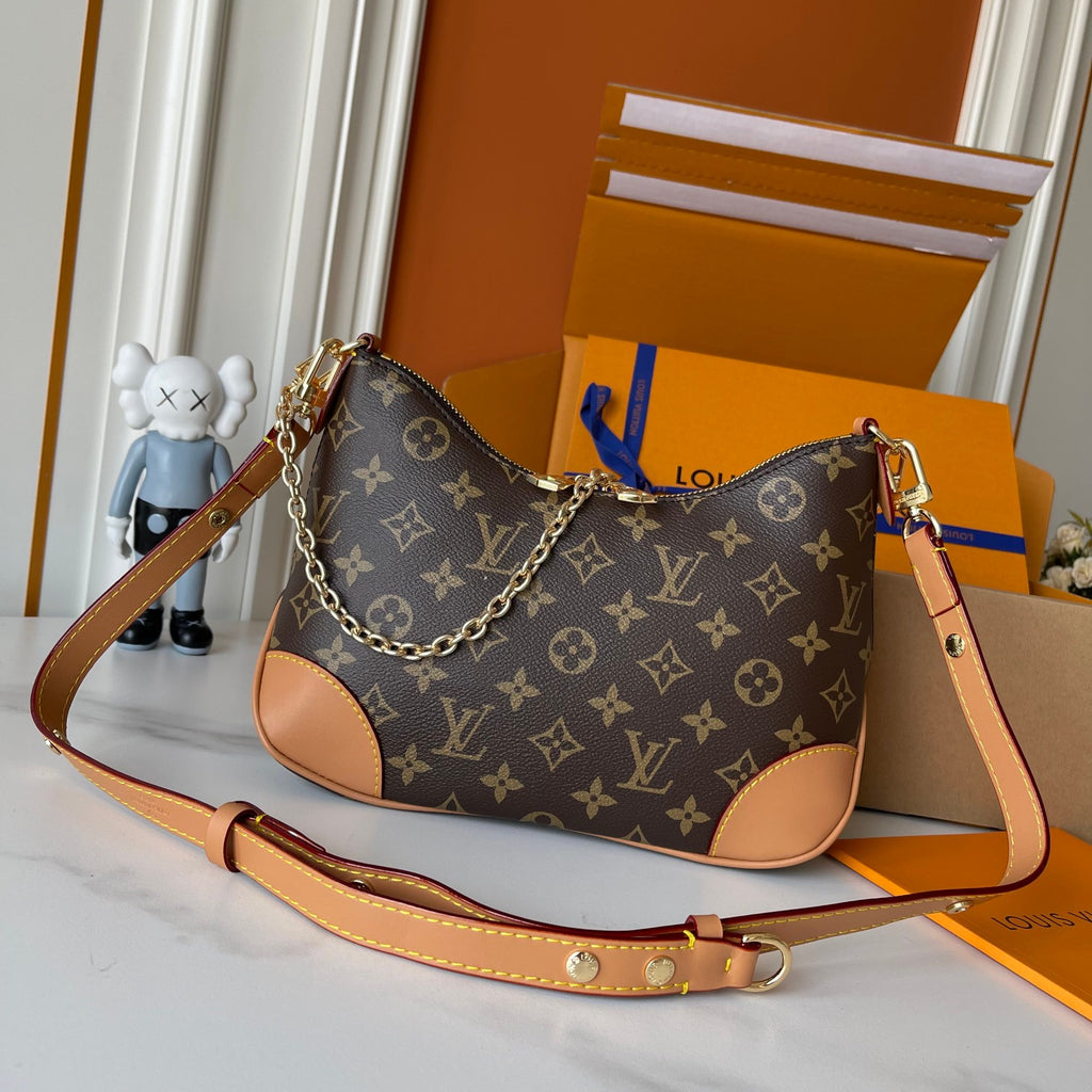 B1R76E04 Fashion bag