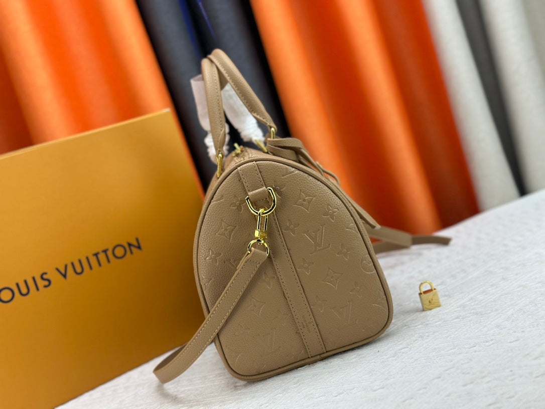 156XE29B Popular leather bag
