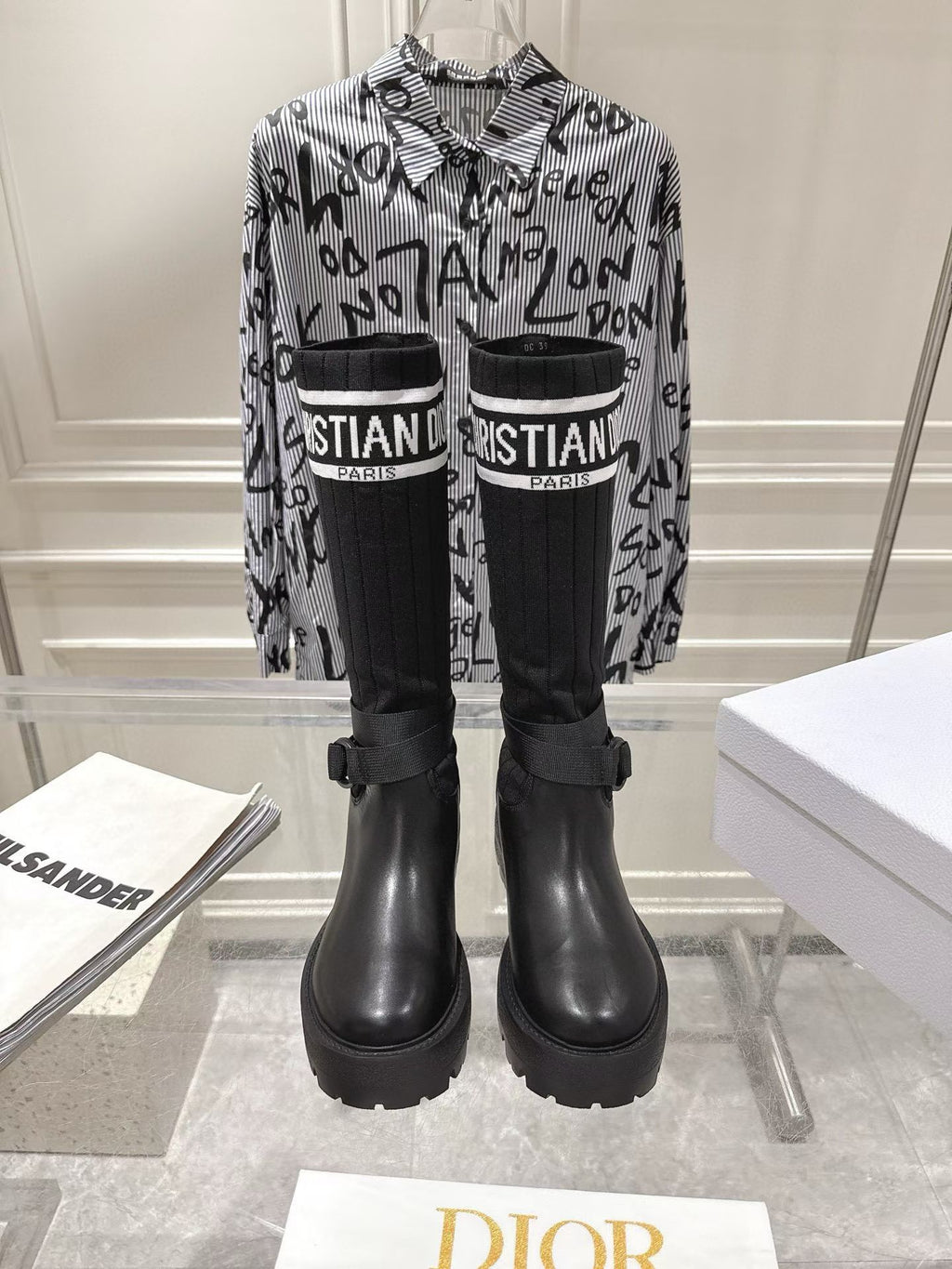 Z2P106D30 Fashion high-quality Boots