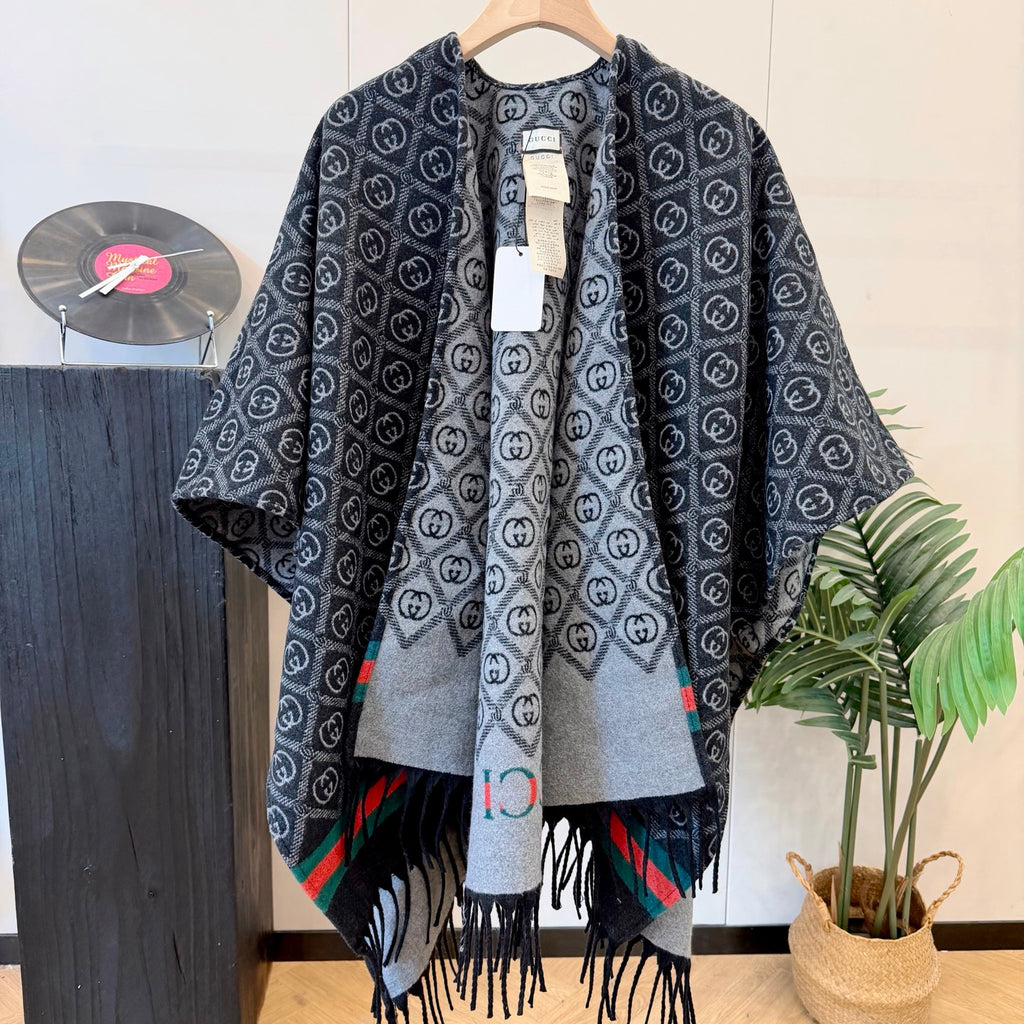 W1R86B75 Popular cape