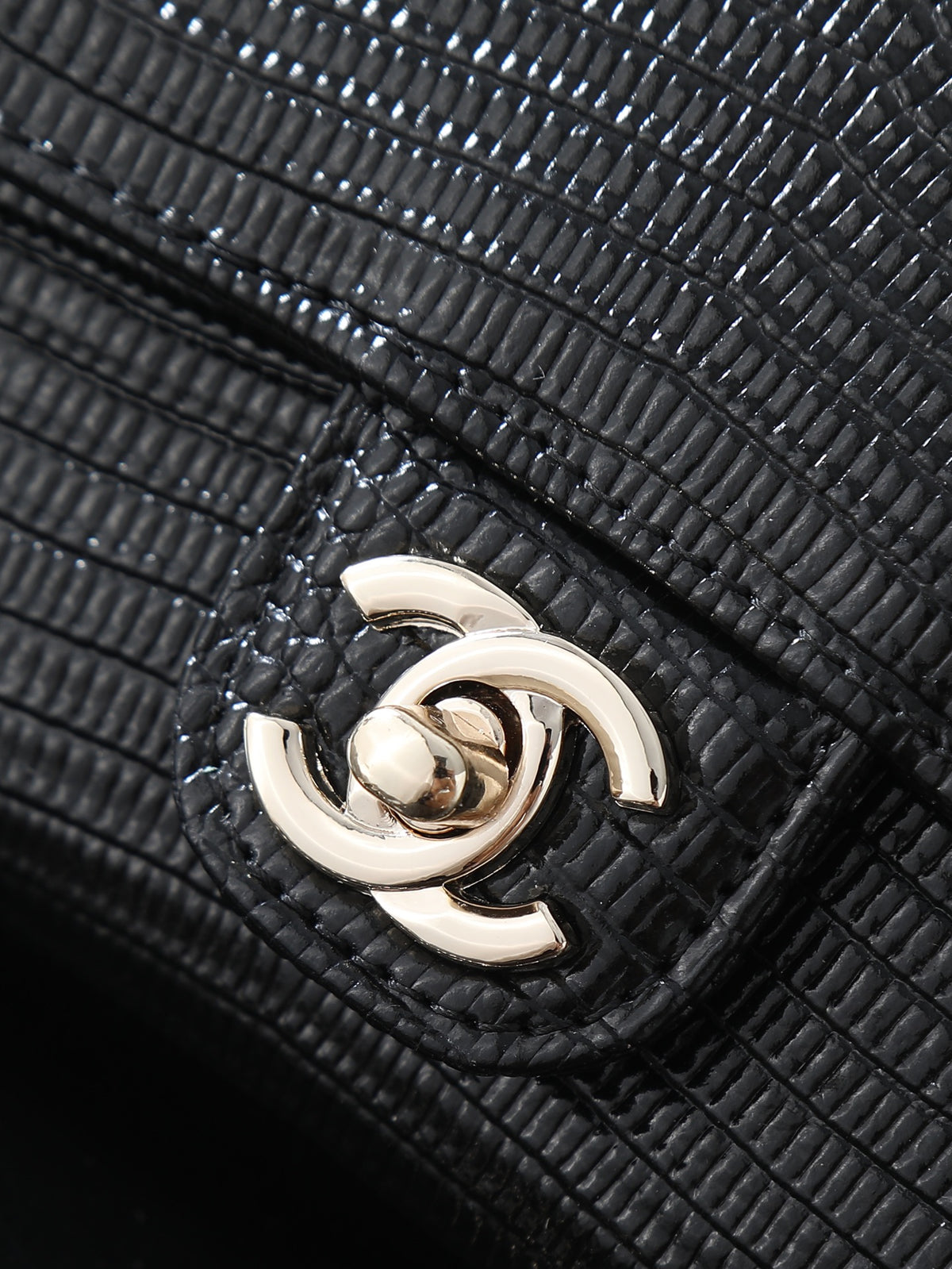 B1R76C23 Popular leather bag