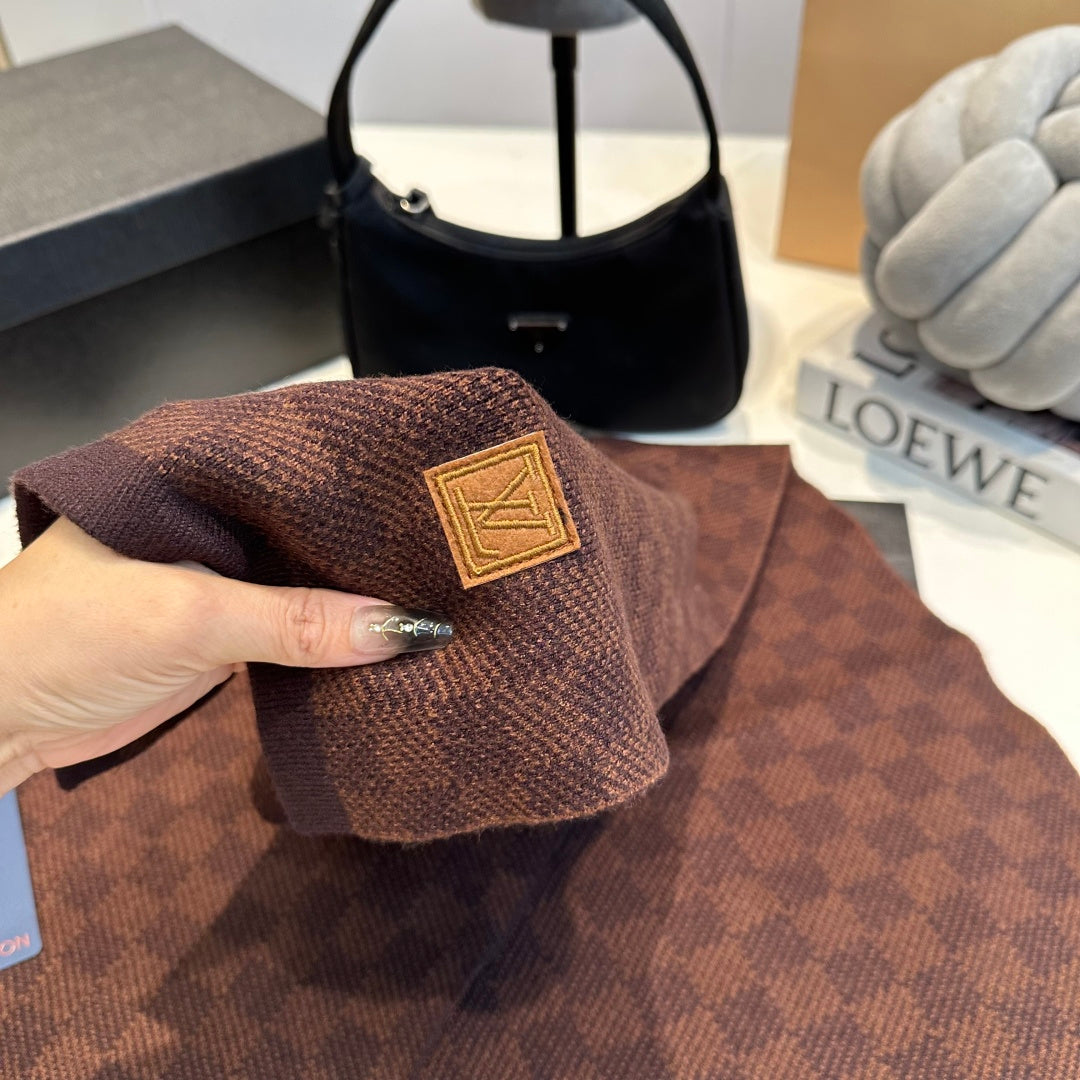 M1R96E22 Fashion Hat and scarf set