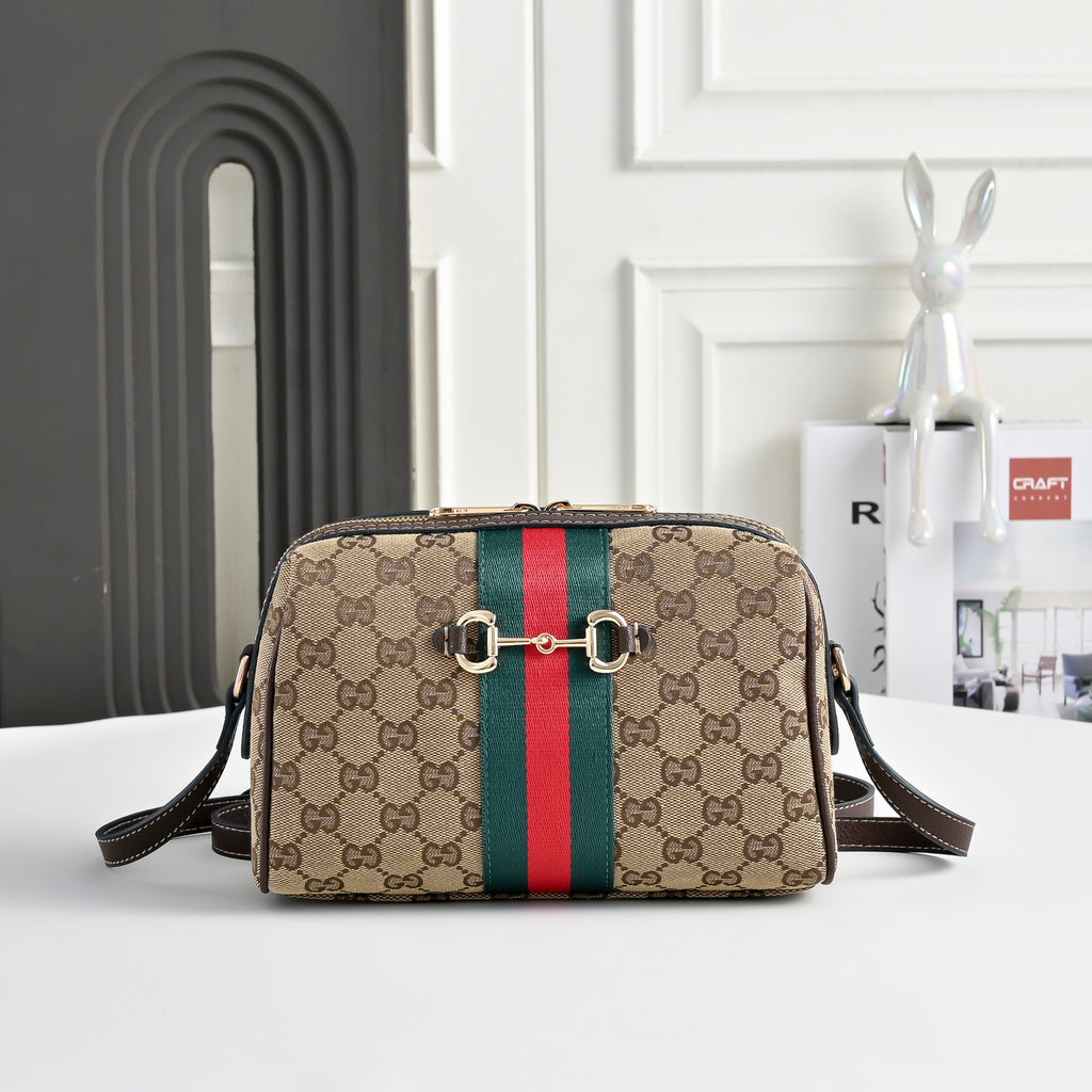B1N96U30 Fashion bag