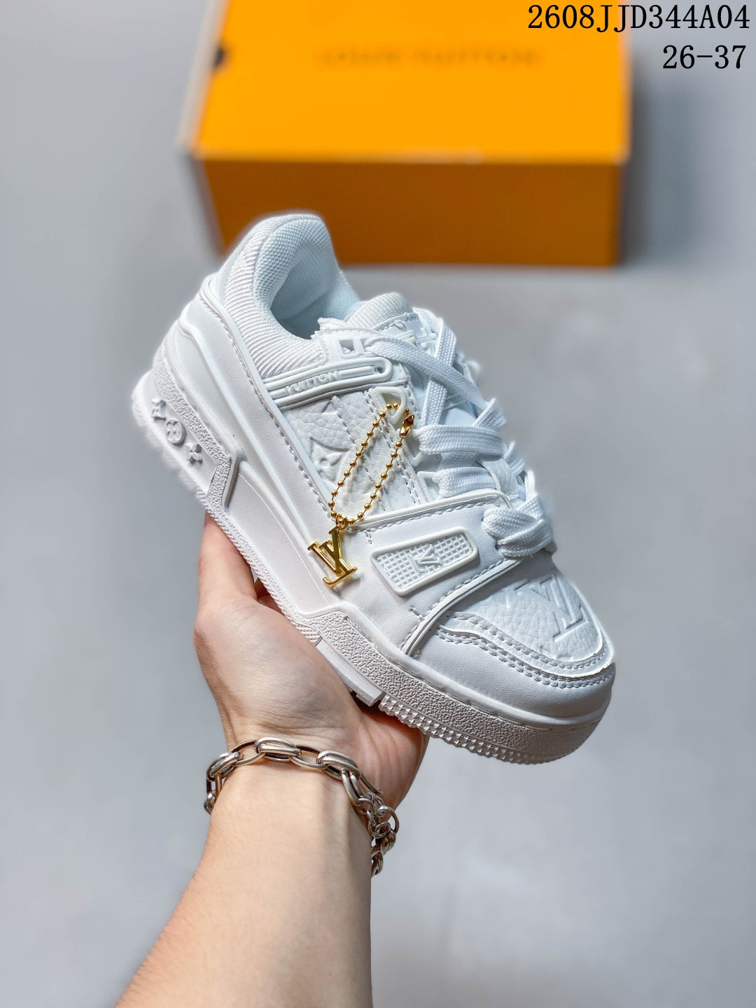 Z4R96E10  Popular Children's Shoes （Hanging decorations are not included）
