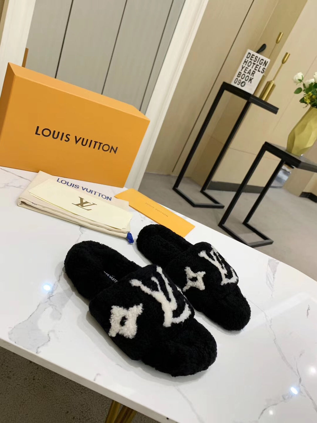 Z2P106E20 Fashion high-quality shoes