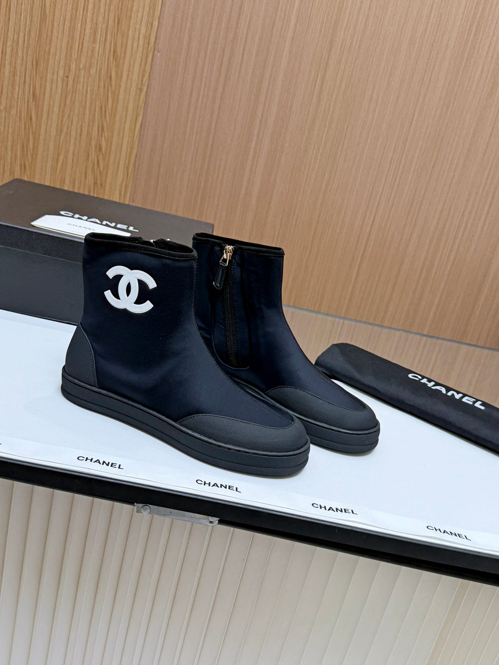Z2P96C10 Popular high-quality shoes