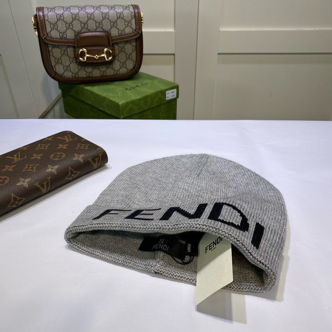 M1R86F63 Fashion hats