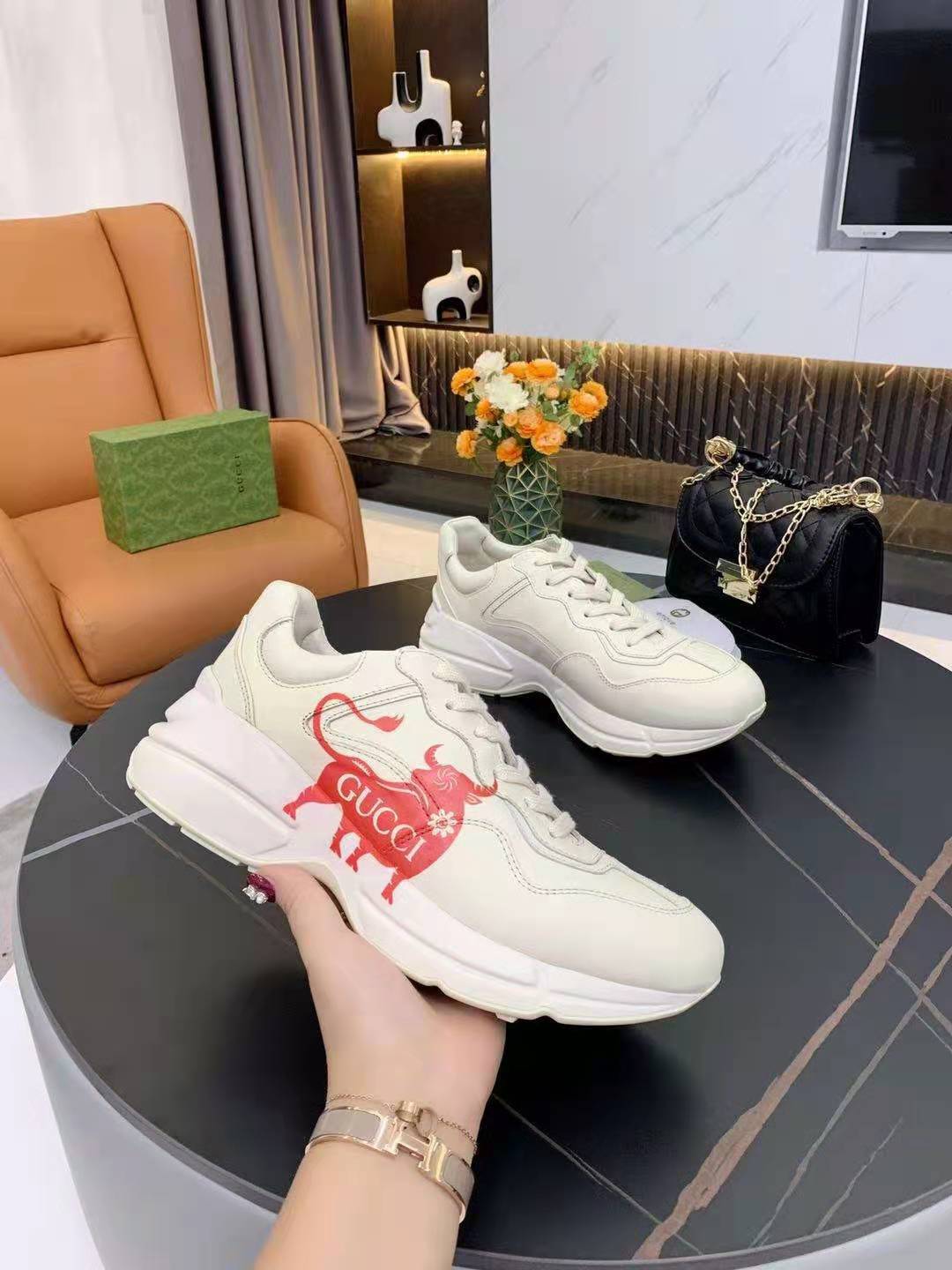 Z2P96B29 Popular high-quality leather shoes
