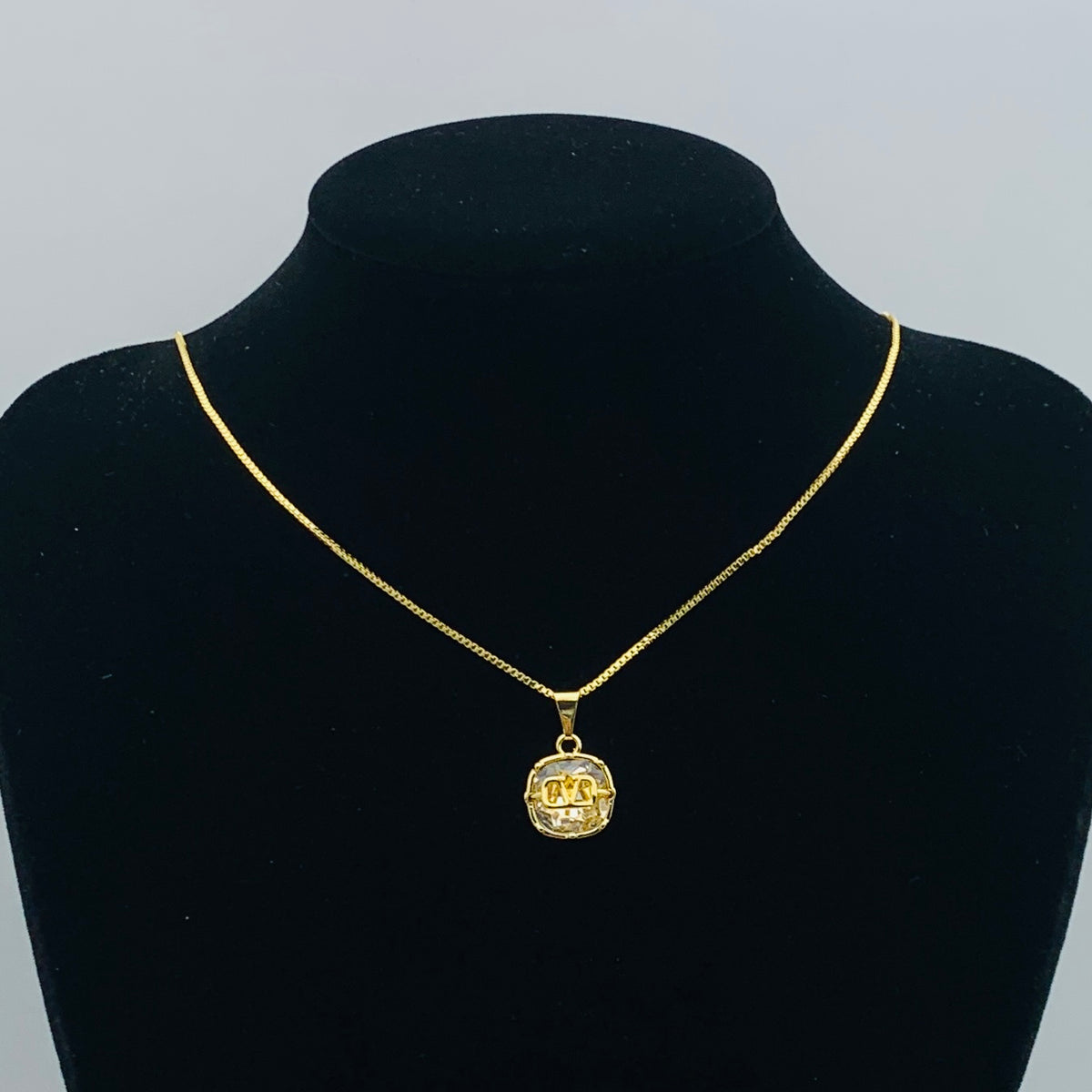 15QVL47X Popular Necklace