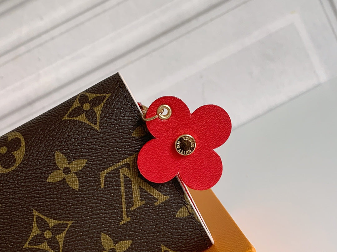 146PE54B Popular leather  Wallets