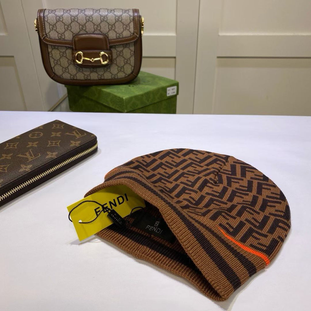 M1R86F64 Fashion hats