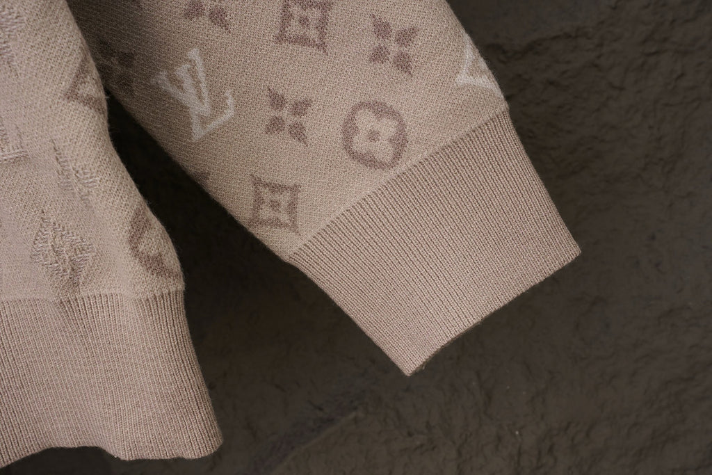 U1R106E11 Fashion Sweaters