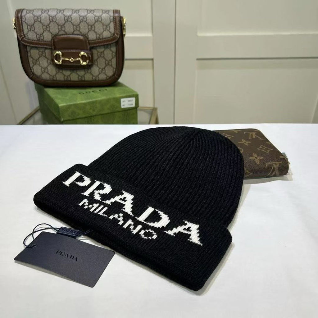 M1R86P82 Fashion hats