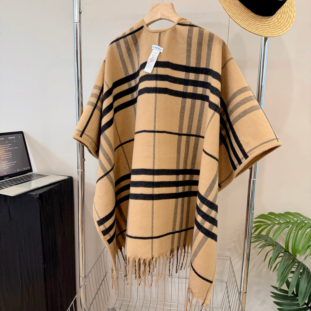 W1R86R67 Fashion cape