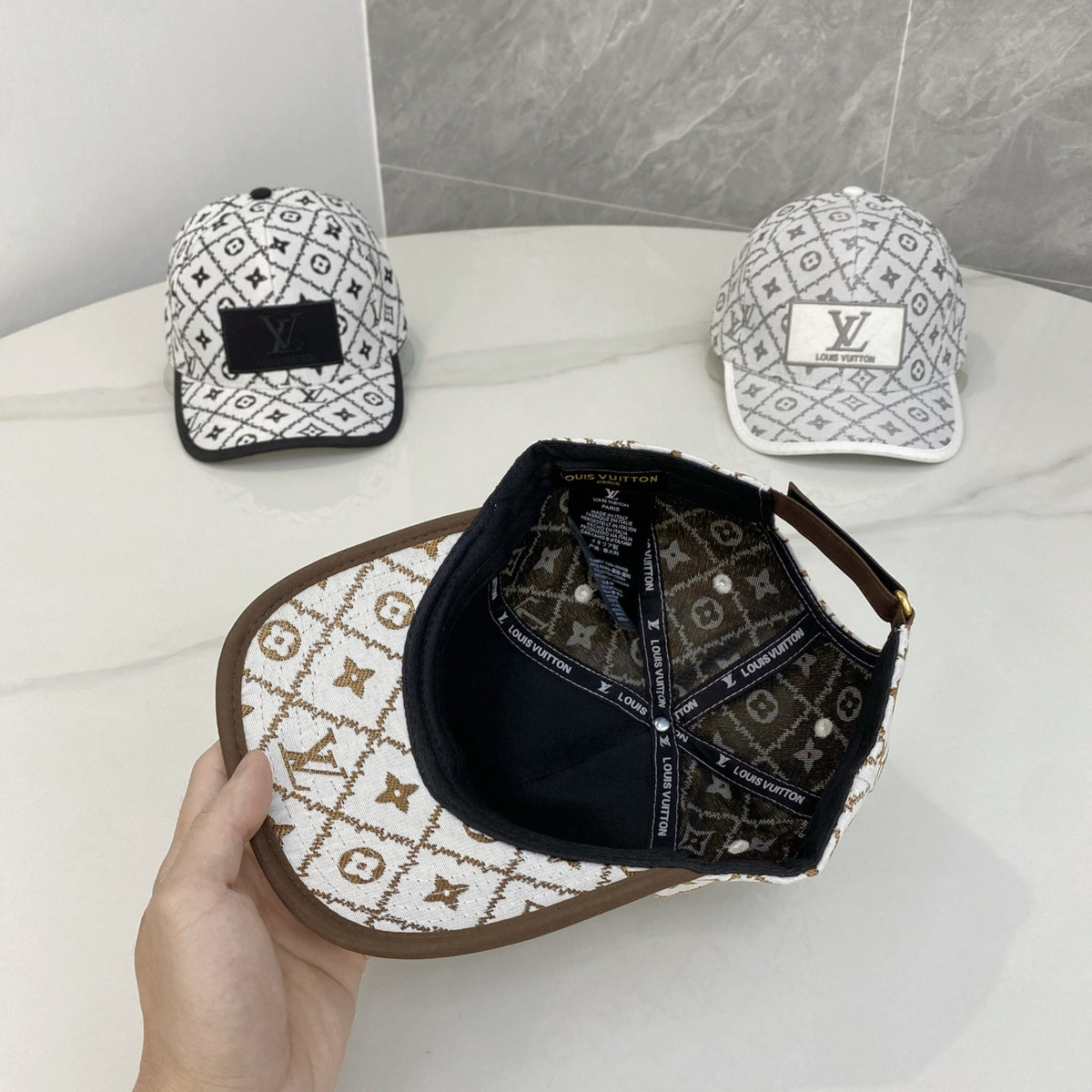 M1R86E115 Fashion hats