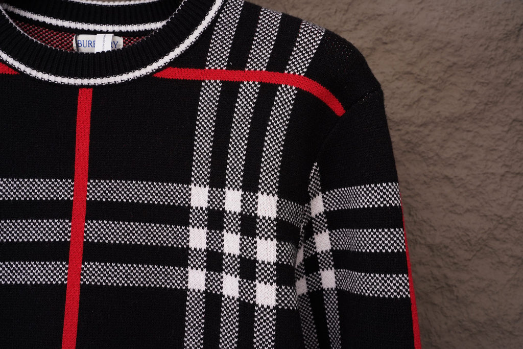 U1R106R13 Fashion Sweaters