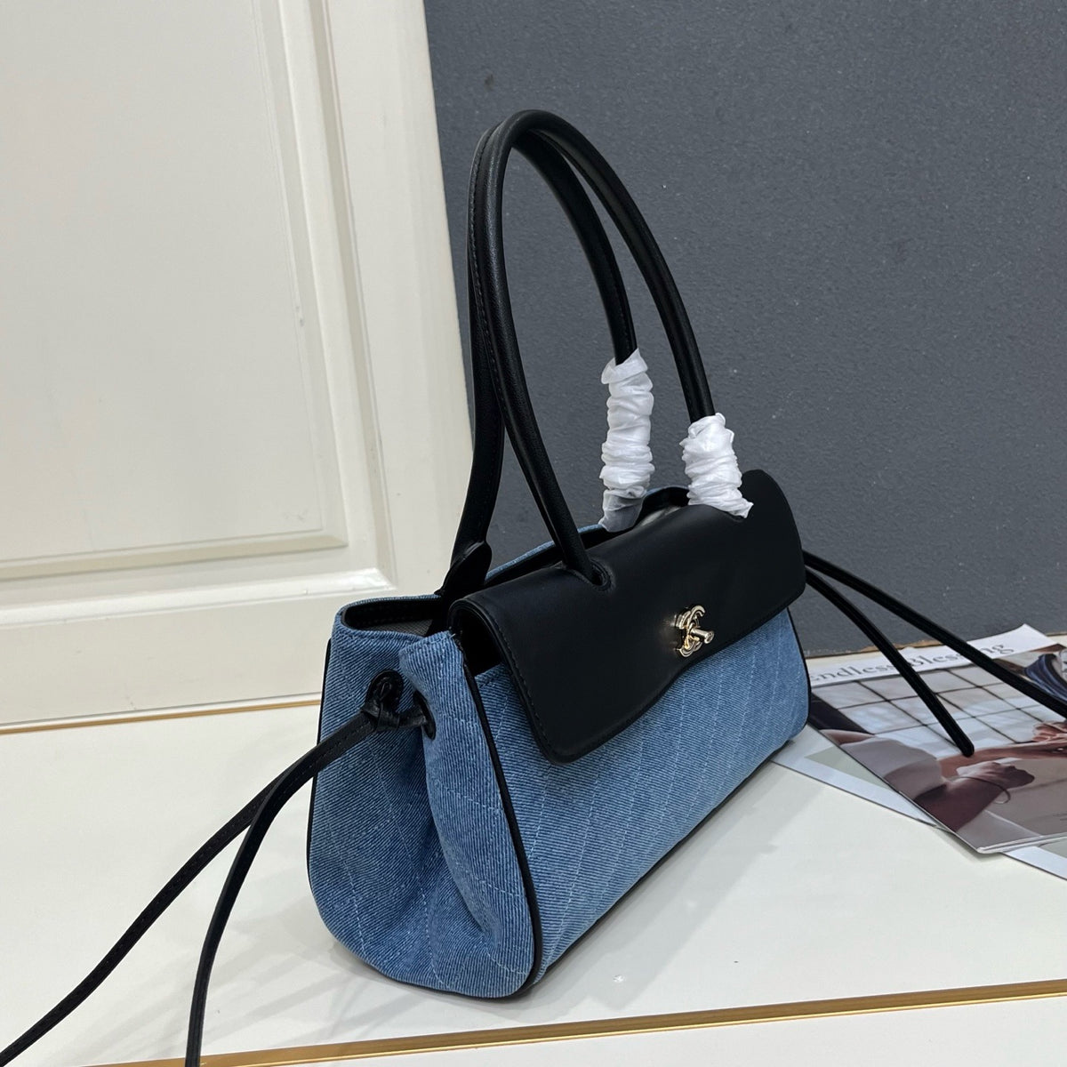 B1R76C24 Fashion bag
