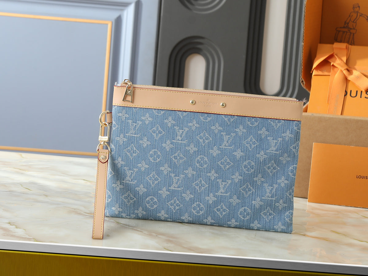 B1R76E55 Fashion bag