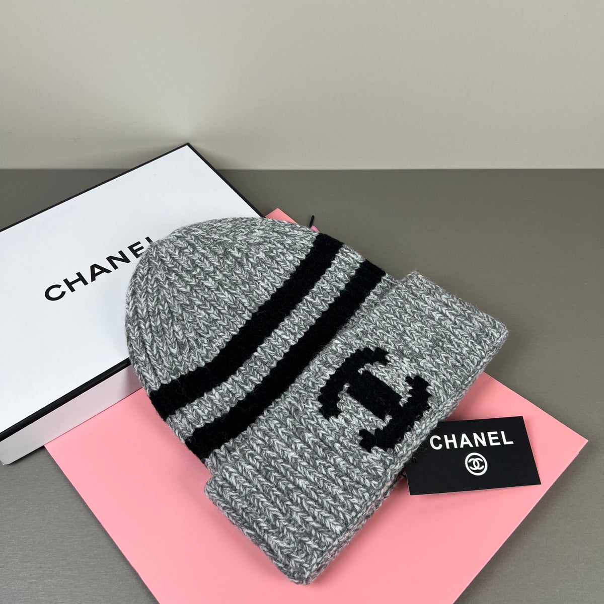 M1R86C4 Fashion hats