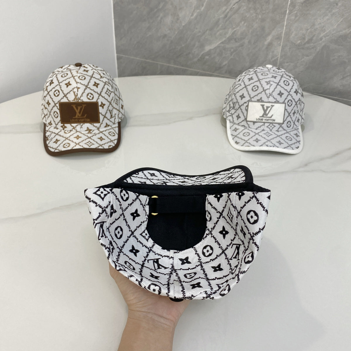 M1R86E115 Fashion hats