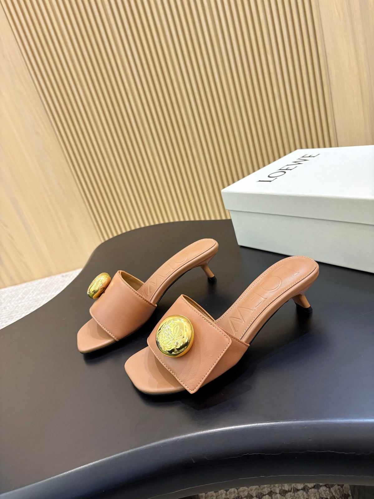 Z2X66V16 Popular high-quality leather Shoes