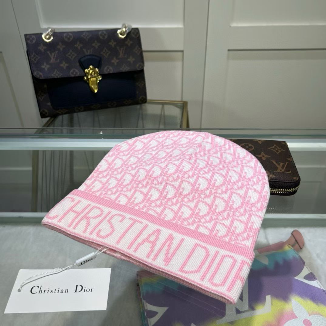 M1R86D83 Fashion hats