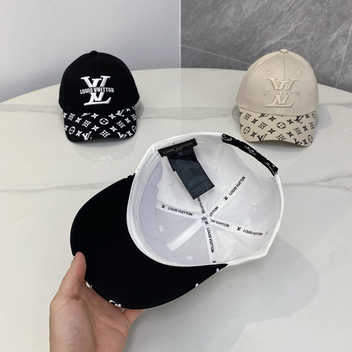 M1R86E126 Fashion hats
