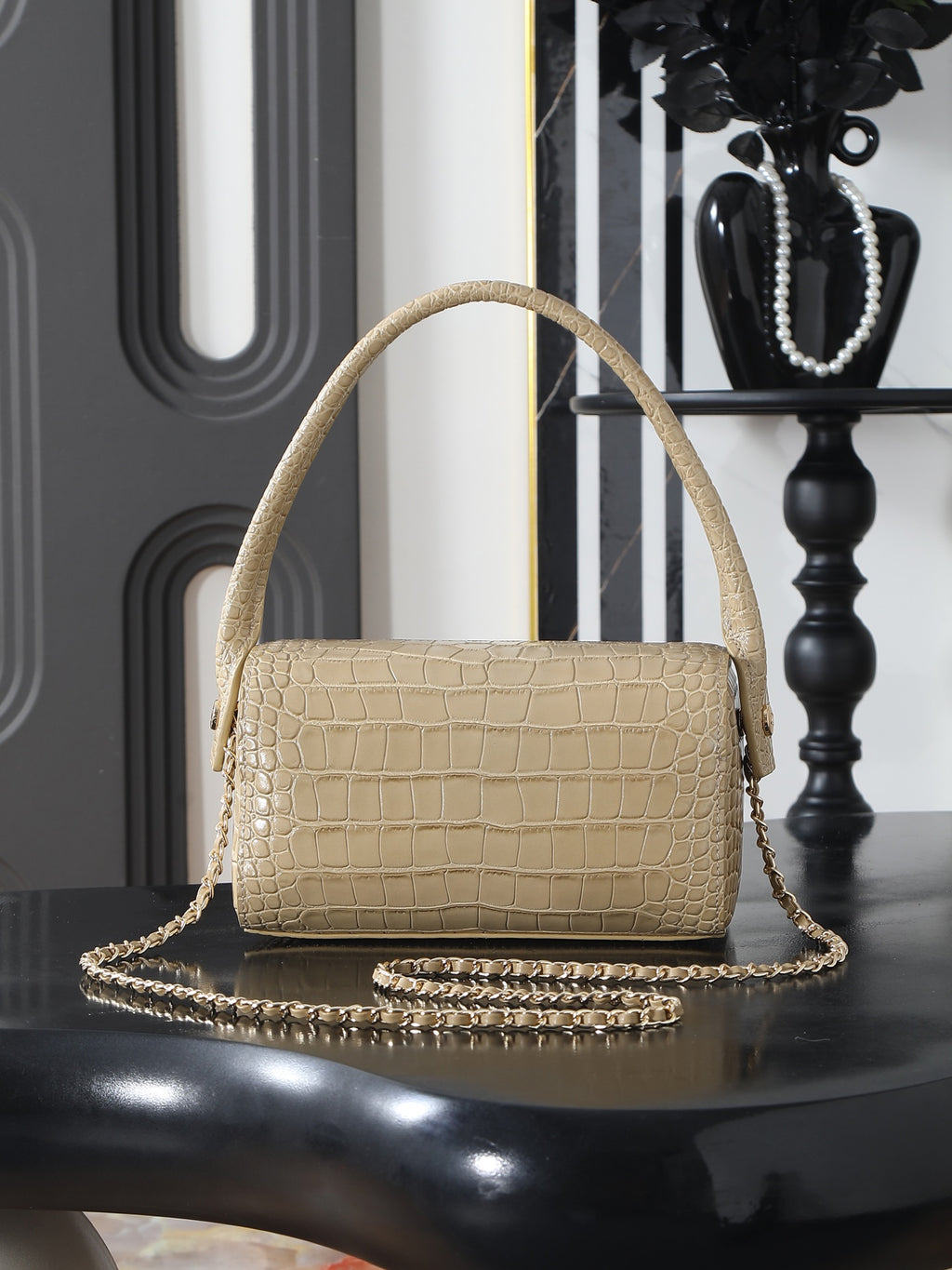 B1R76C22 Fashion leather bag