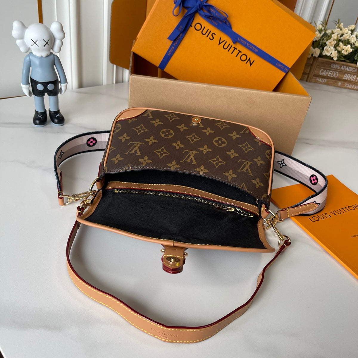 136PE38B Popular leather bag