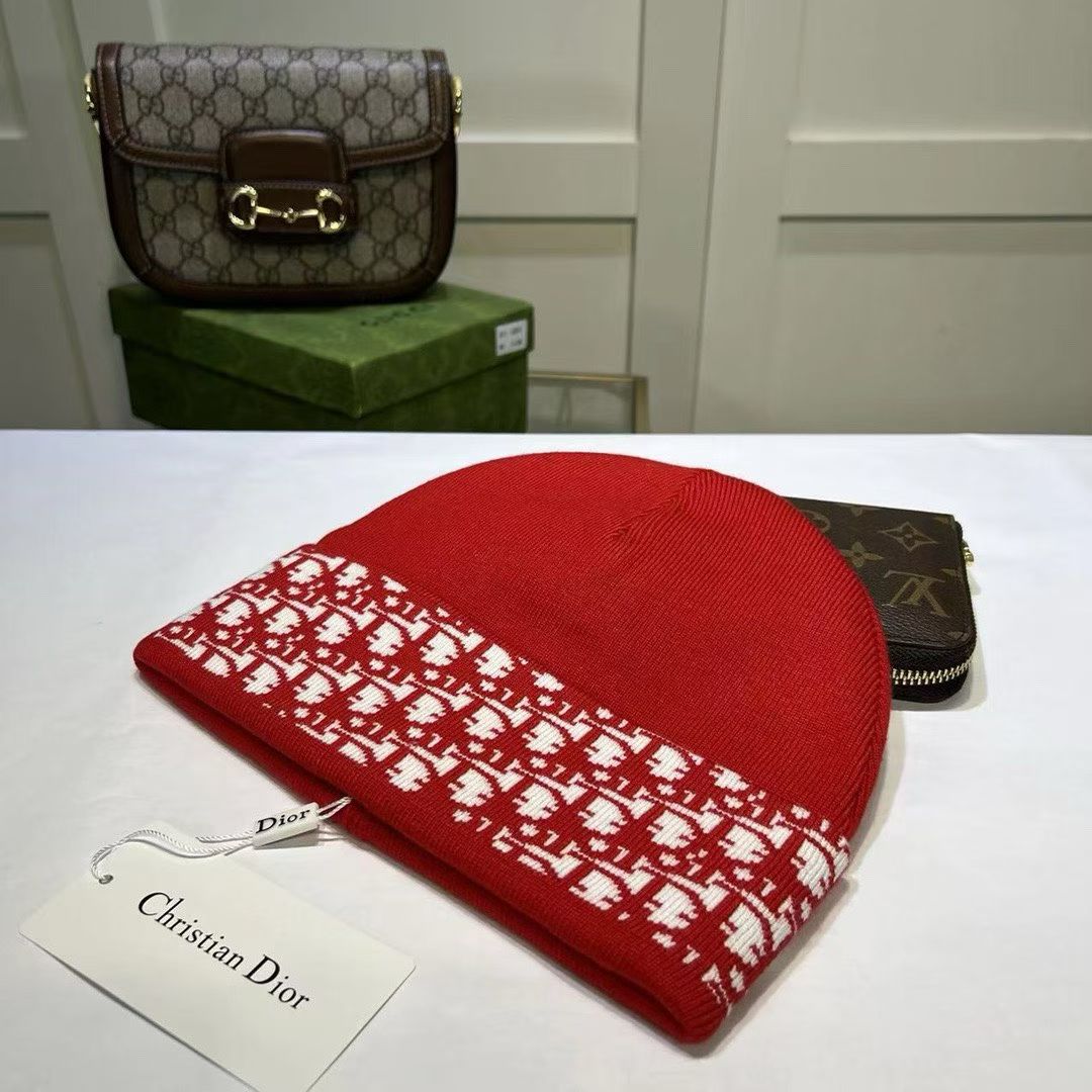 M1R86D37 Fashion hats