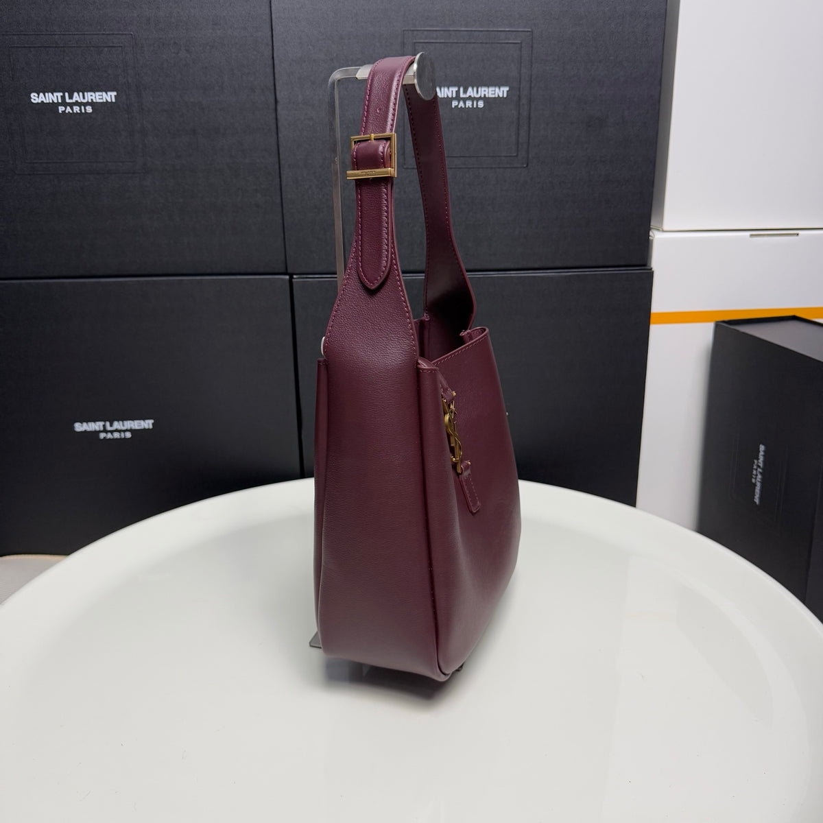 B1R96SL6 Popular leather bag