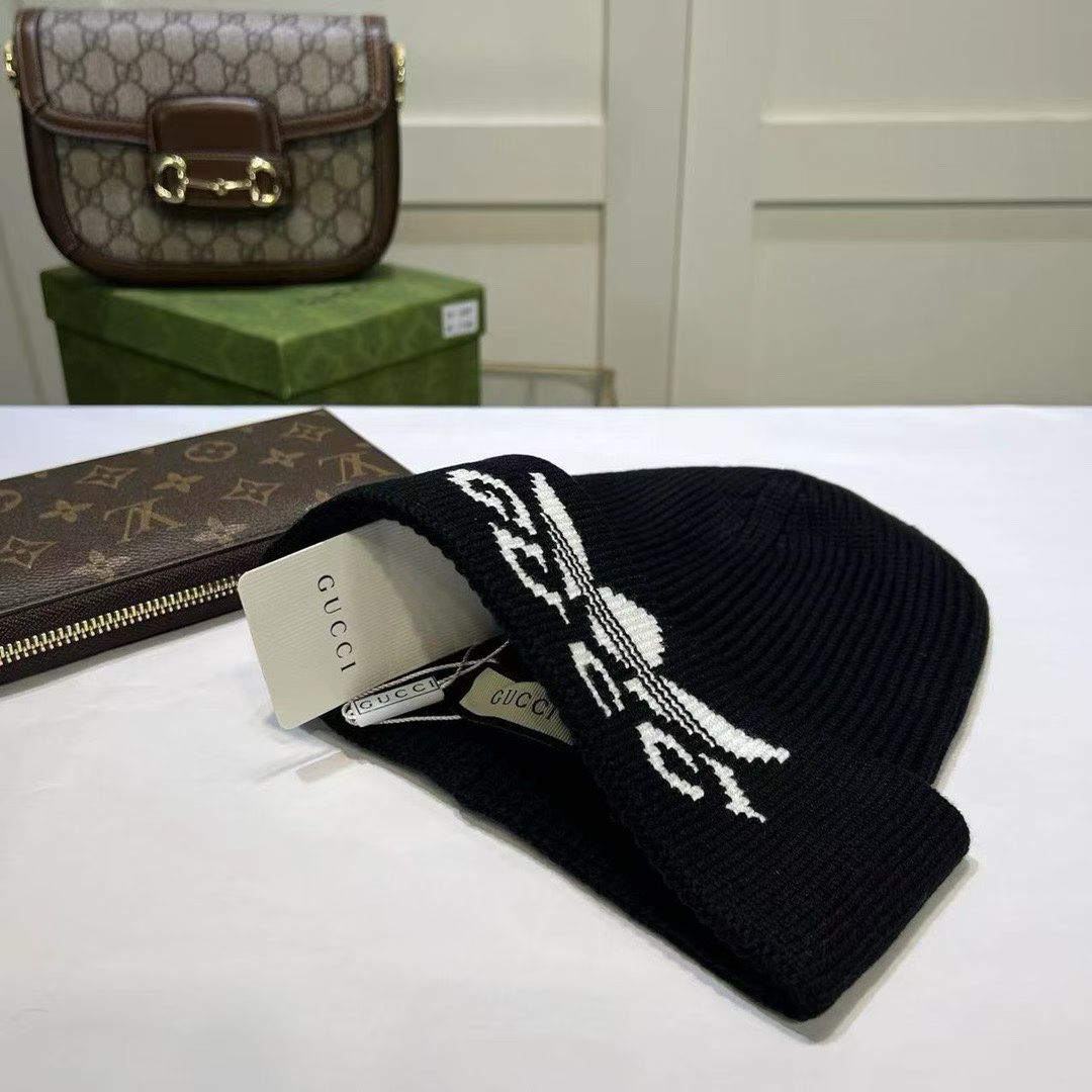 M1R86B41 Fashion hats