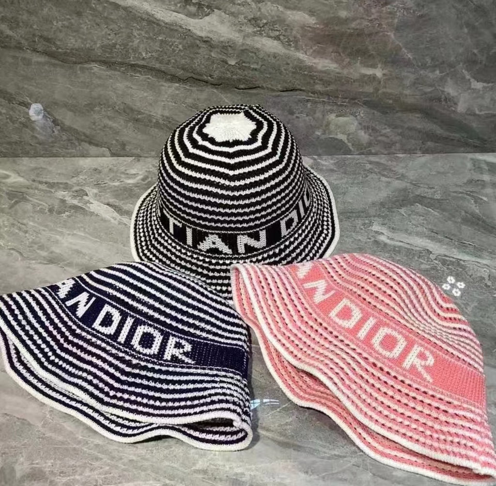 M1R76D21 Fashion hats