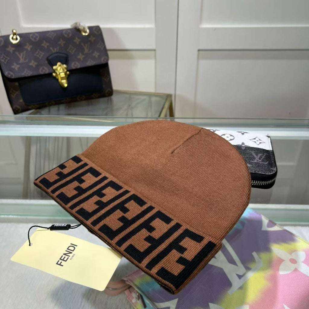 M1R86F32 Fashion hats