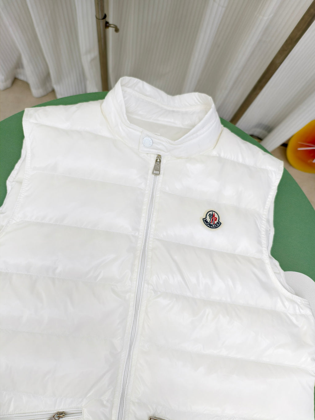 U3R106A25 Fashion down vest