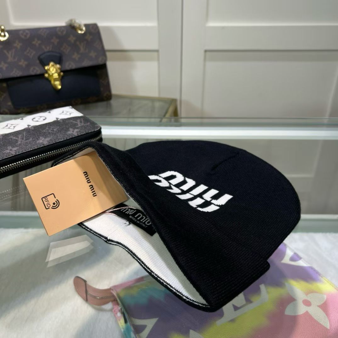 M1R86A28 Fashion hats