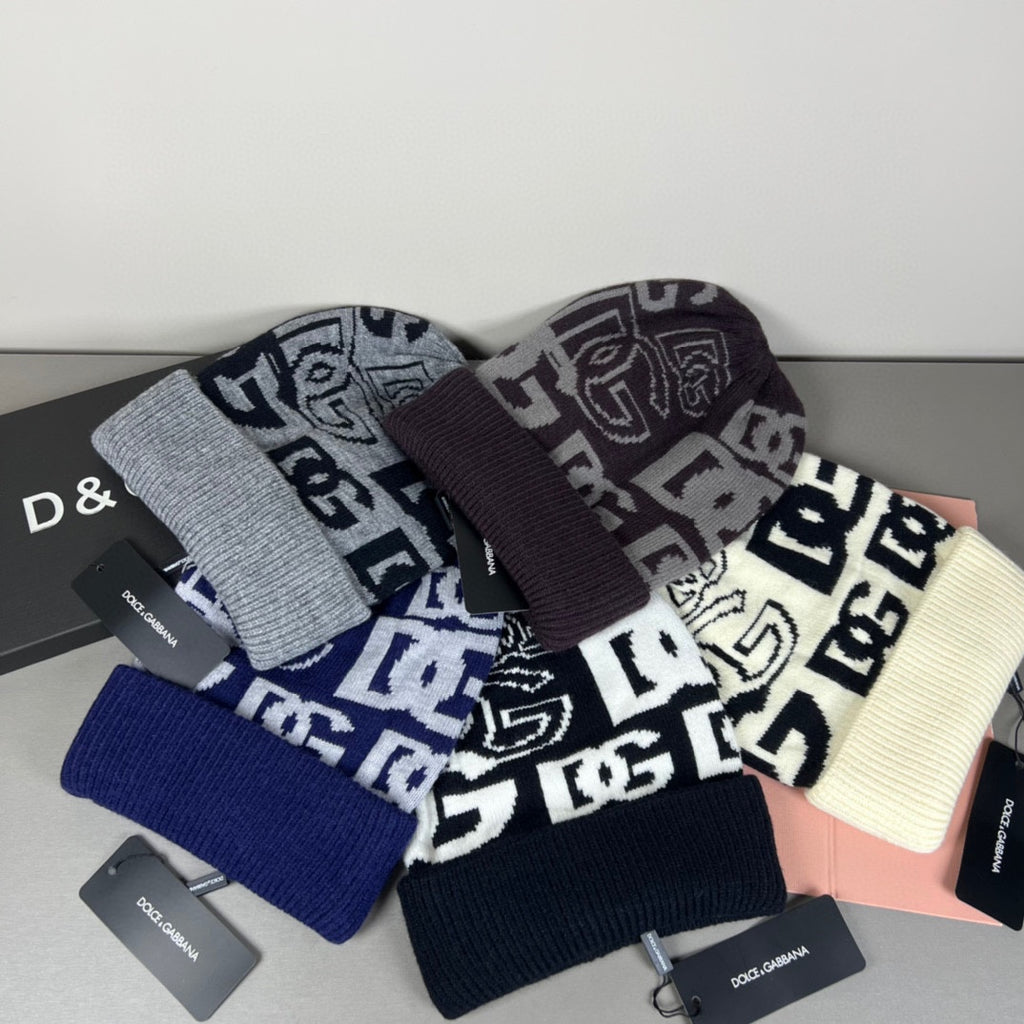 M1R96A18 Fashion hats