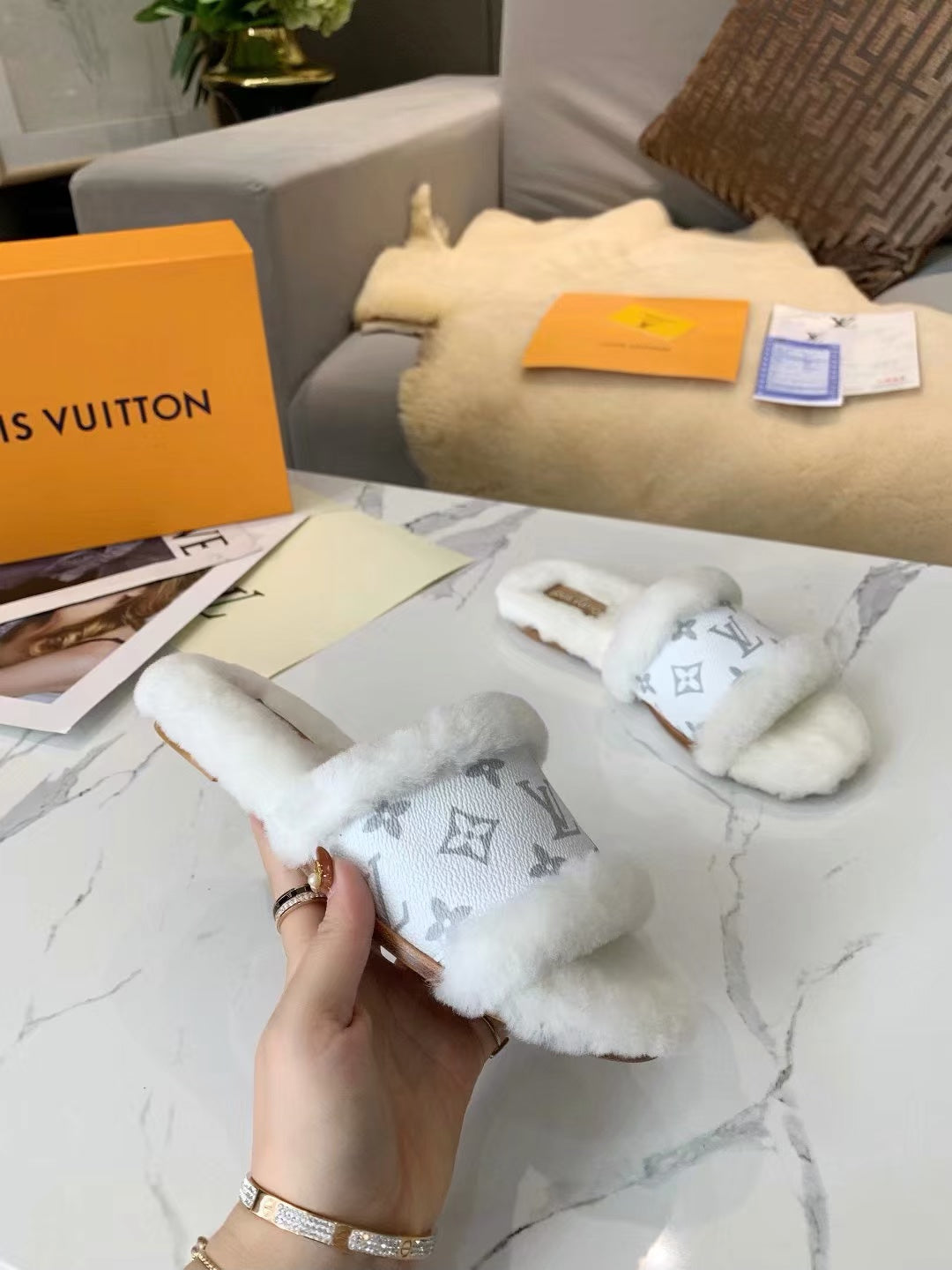 Z2P106E24 Fashion high-quality shoes