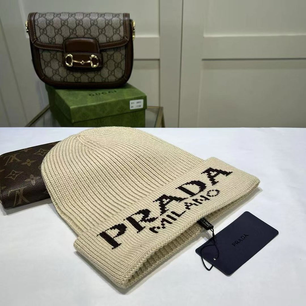 M1R86P82 Fashion hats