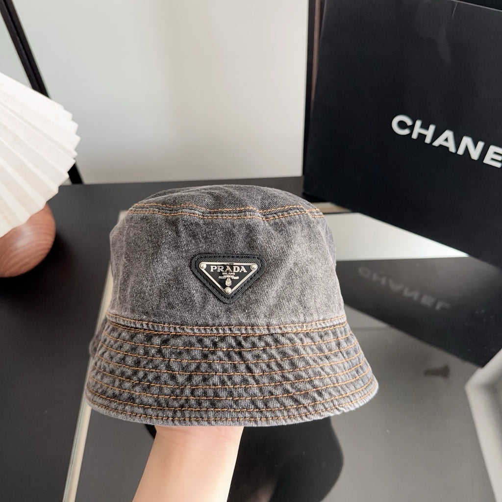 M1R96P26 Fashion hats