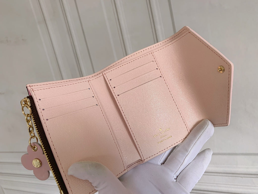 146PE54B Popular leather  Wallets