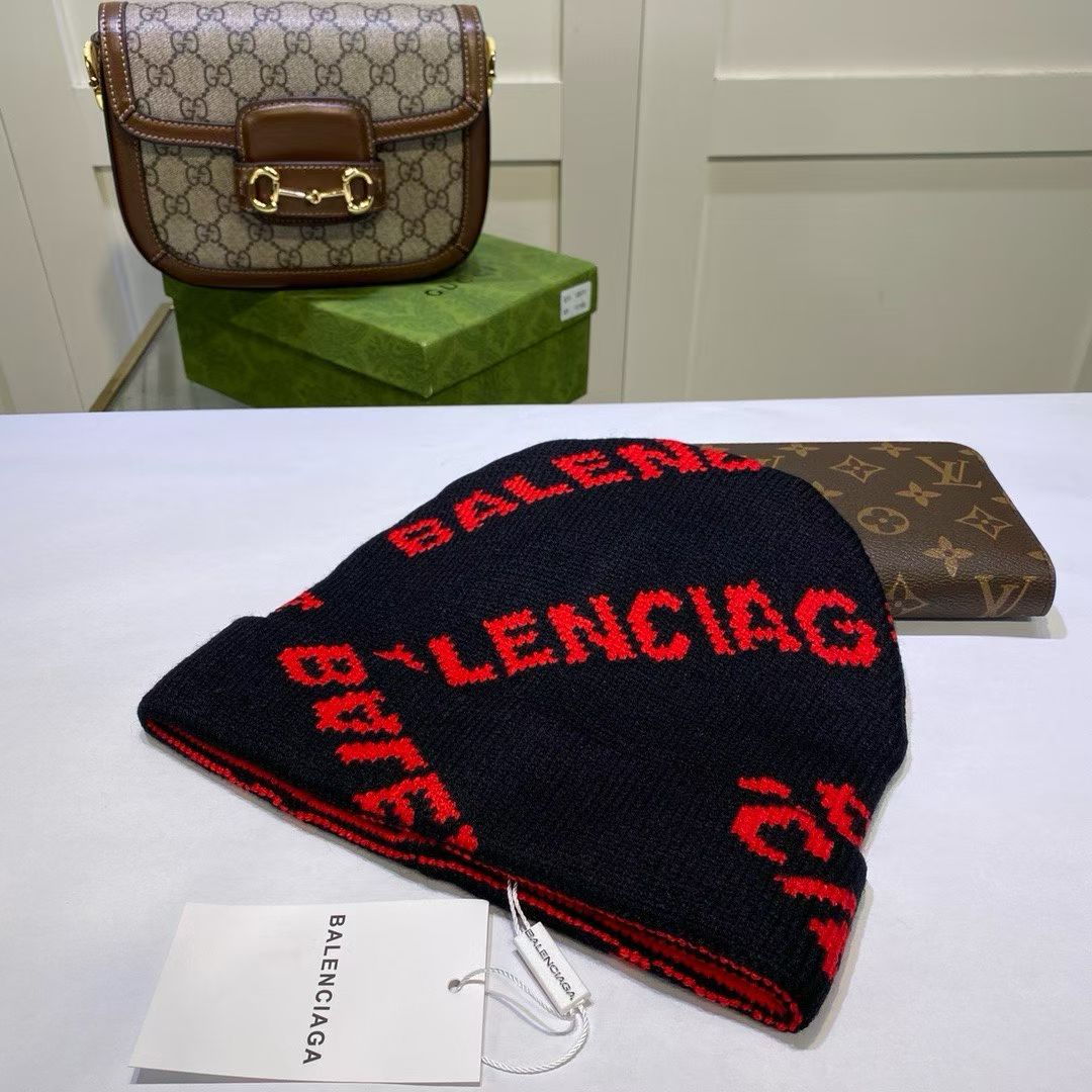M1R86J97 Fashion hats