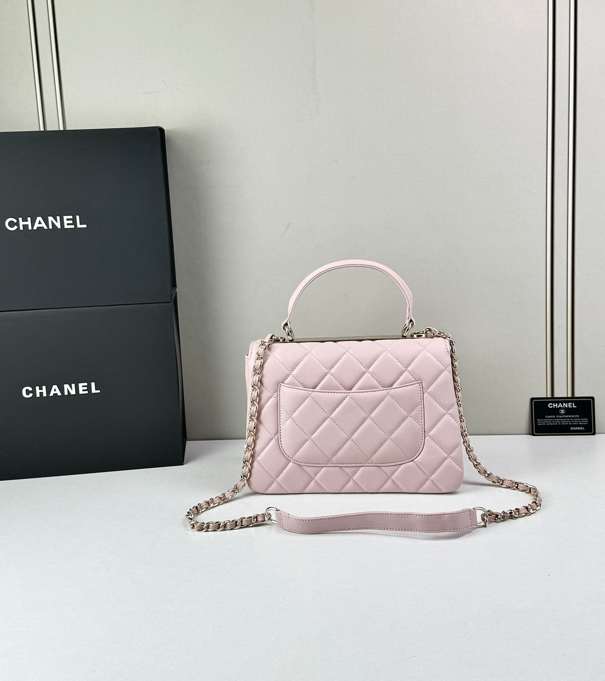 B1X76C8  Popular leather bag