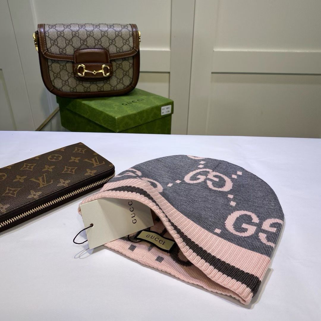 M1R86B62 Fashion hats