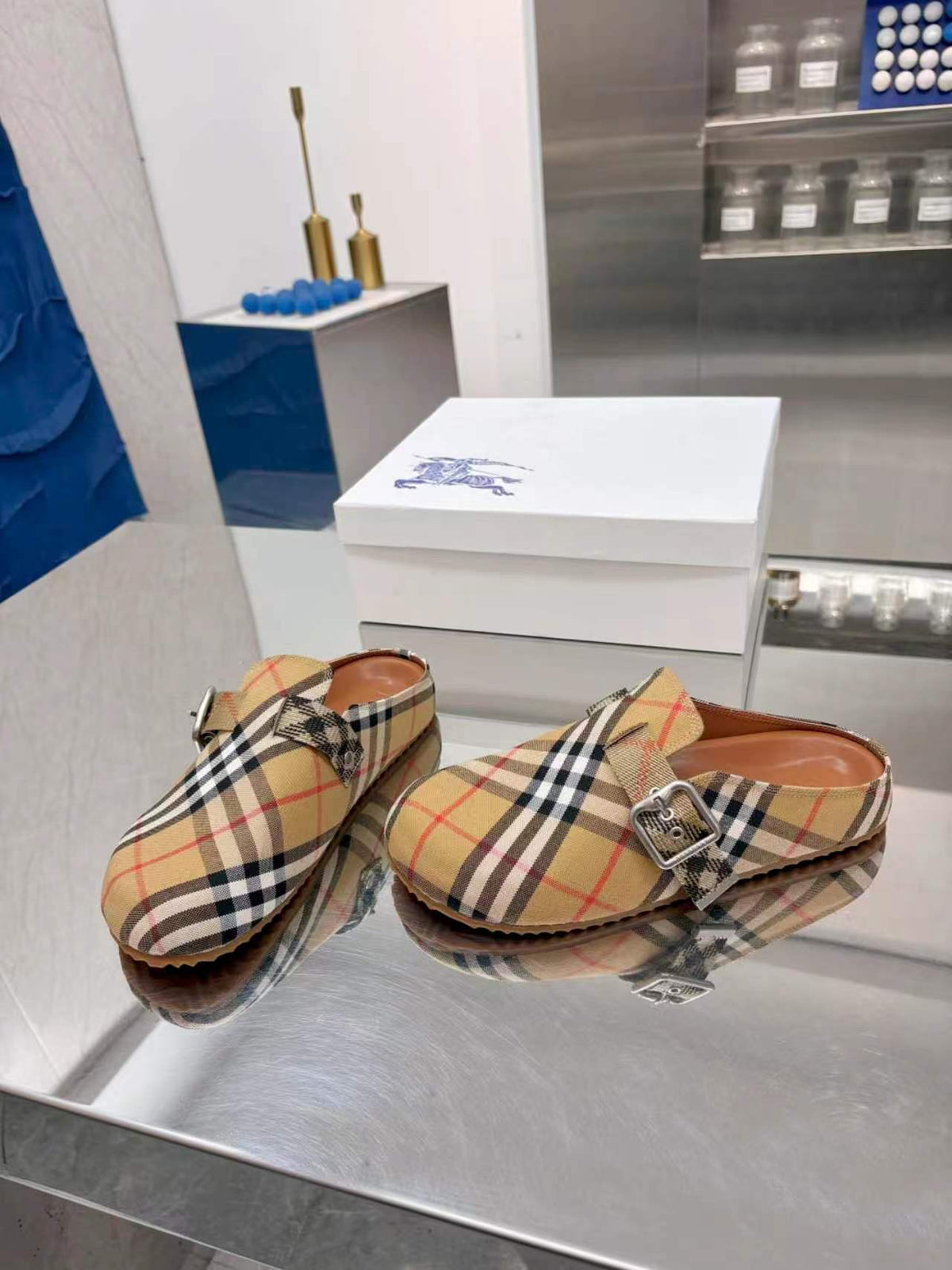 Z2R86R16 Fashion high-quality shoes