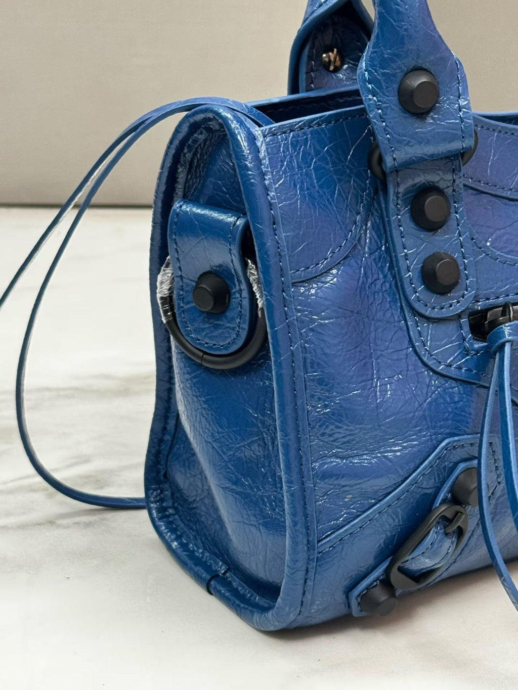 B1R96J3 Popular leather bag